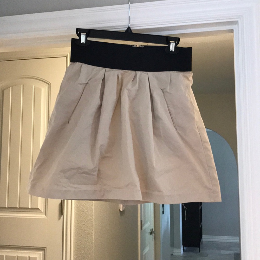 Tan & black mini skirt